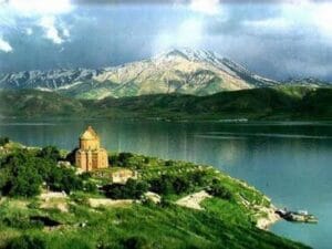 alt=Isla de Akdamar en Turquía